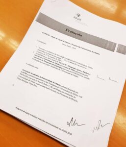 AAUM celebra protocolo com Núcleos e Secções