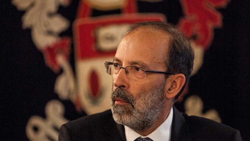 Pagamentos às universidades garantidos. UM mais descansada