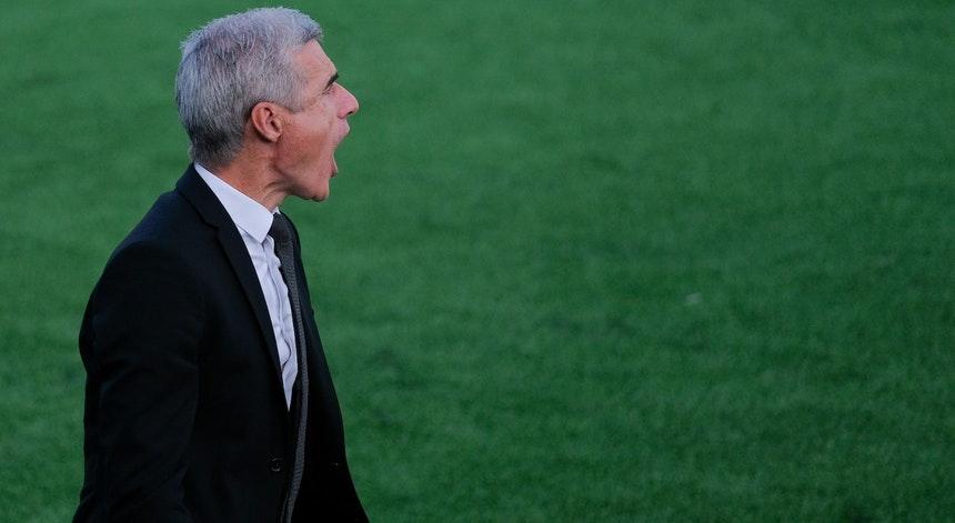 Luís Castro decide ficar em Guimarães