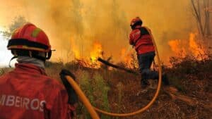 Proteção Civil coloca em alerta vermelho 13 distritos