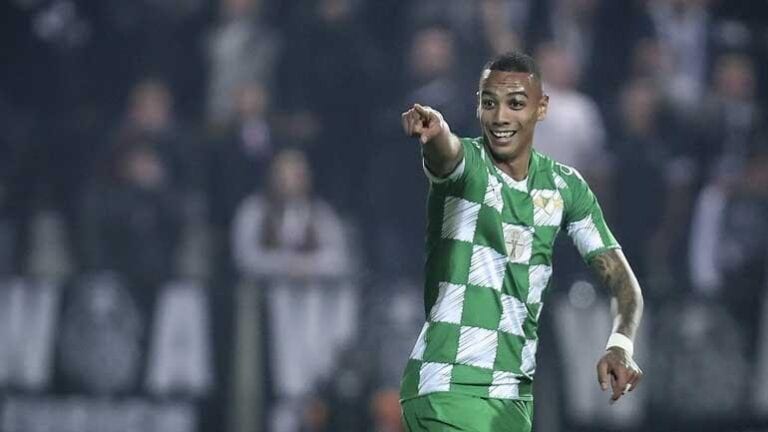 Moreirense leva a melhor no dérbi vimaranense