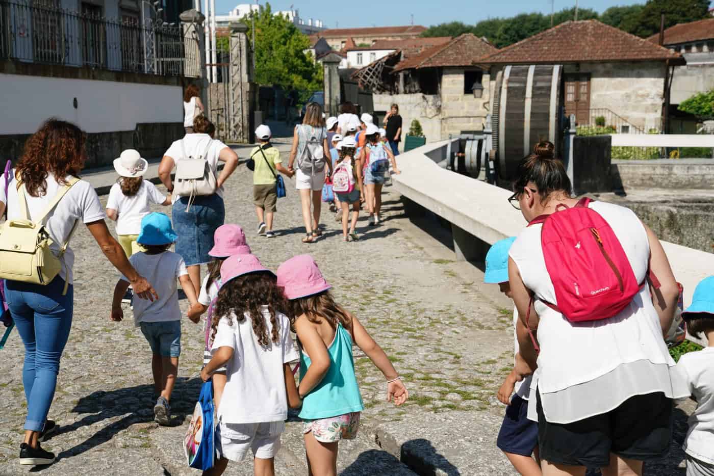 Mais de um milhar de crianças percorre "rotas improváveis" em Guimarães