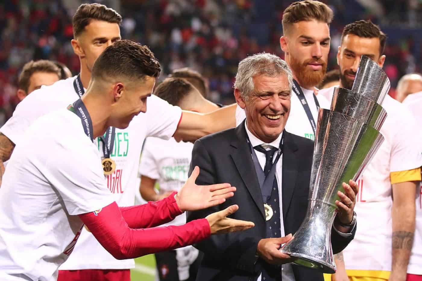 Fernando Santos nomeado para o prémio de melhor treinador pela FIFA