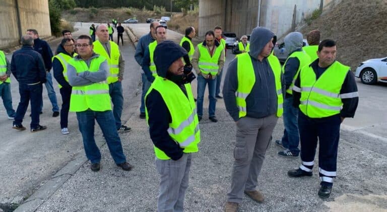 Motoristas em greve por tempo indeterminado