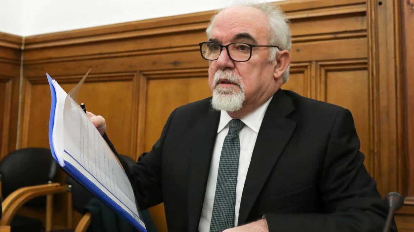 Governo vai orientar serviços para reduzirem duração dos contratos a prazo