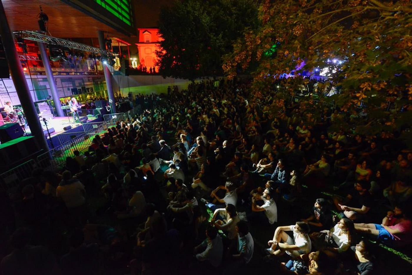 “Manta contribui para a relação íntima entre público e artistas”