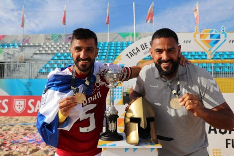SCB conquista primeira Taça de Portugal em futebol de praia