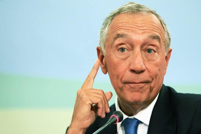 Presidente da República preocupado com "direita democrática"