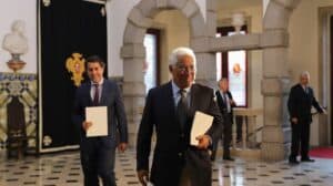 Siza Veira passa a número dois num Governo com cinco novos ministros