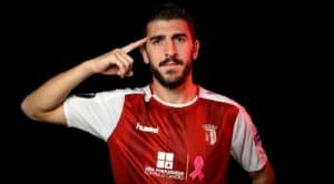 SCB com símbolo da Liga Portuguesa Contra o Cancro no jogo com Besiktas