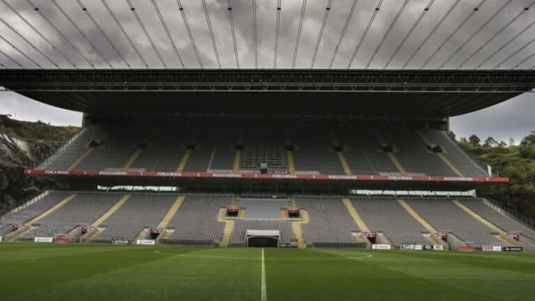 Ricardo Rio propõe criação de comissão para monitorizar Estádio Municipal