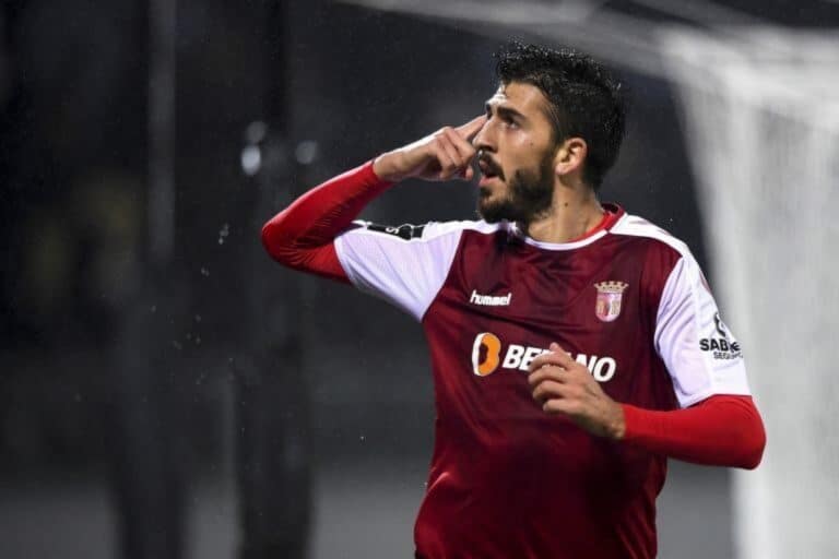 SC Braga vence dérbi minhoto e fica a um ponto do Vitória SC