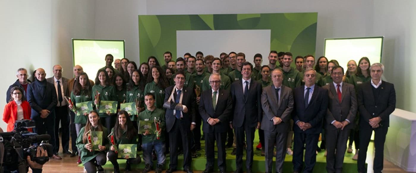 Sete estudantes da UMinho receberam bolsas de educação