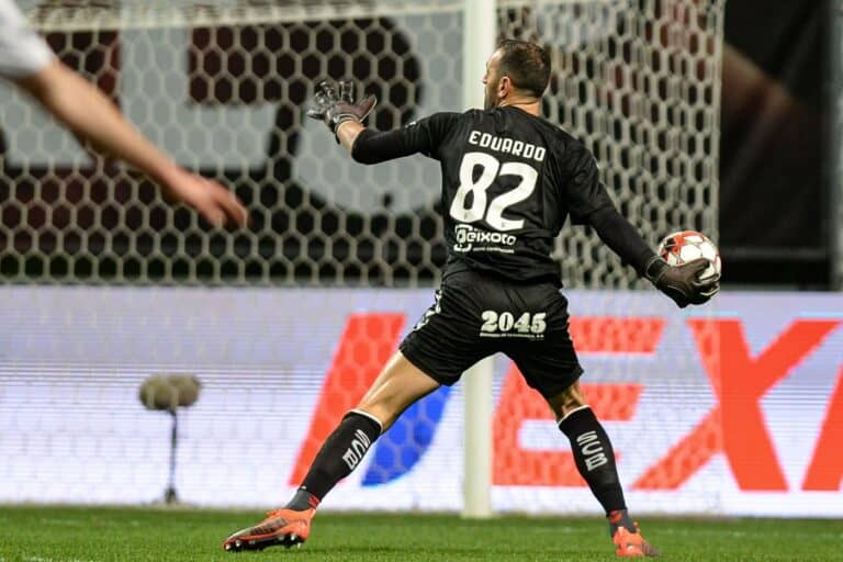 Os onzes do SCB e Wolverhampton