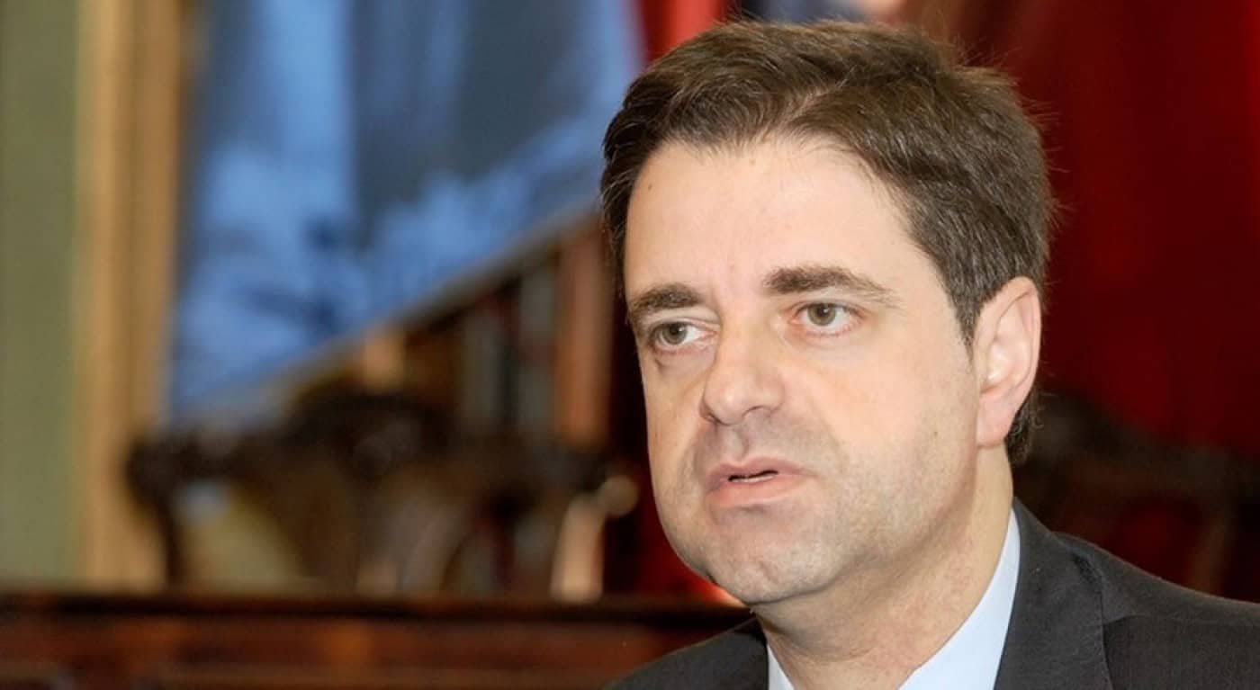 "Não se deve fomentar a ideia de que os autarcas são todos vigaristas"