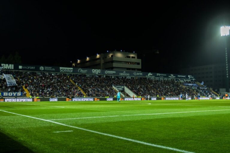 Famalicão recebe Tondela e só pensa nos três pontos