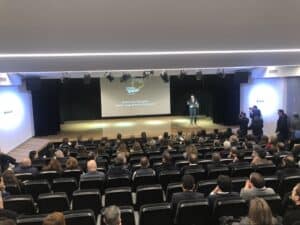 Ministro desafia Câmara a ceder camas do Centro da Juventude a alunos universitários