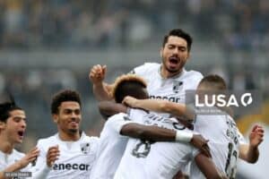 Vitória SC sobe ao 5º lugar