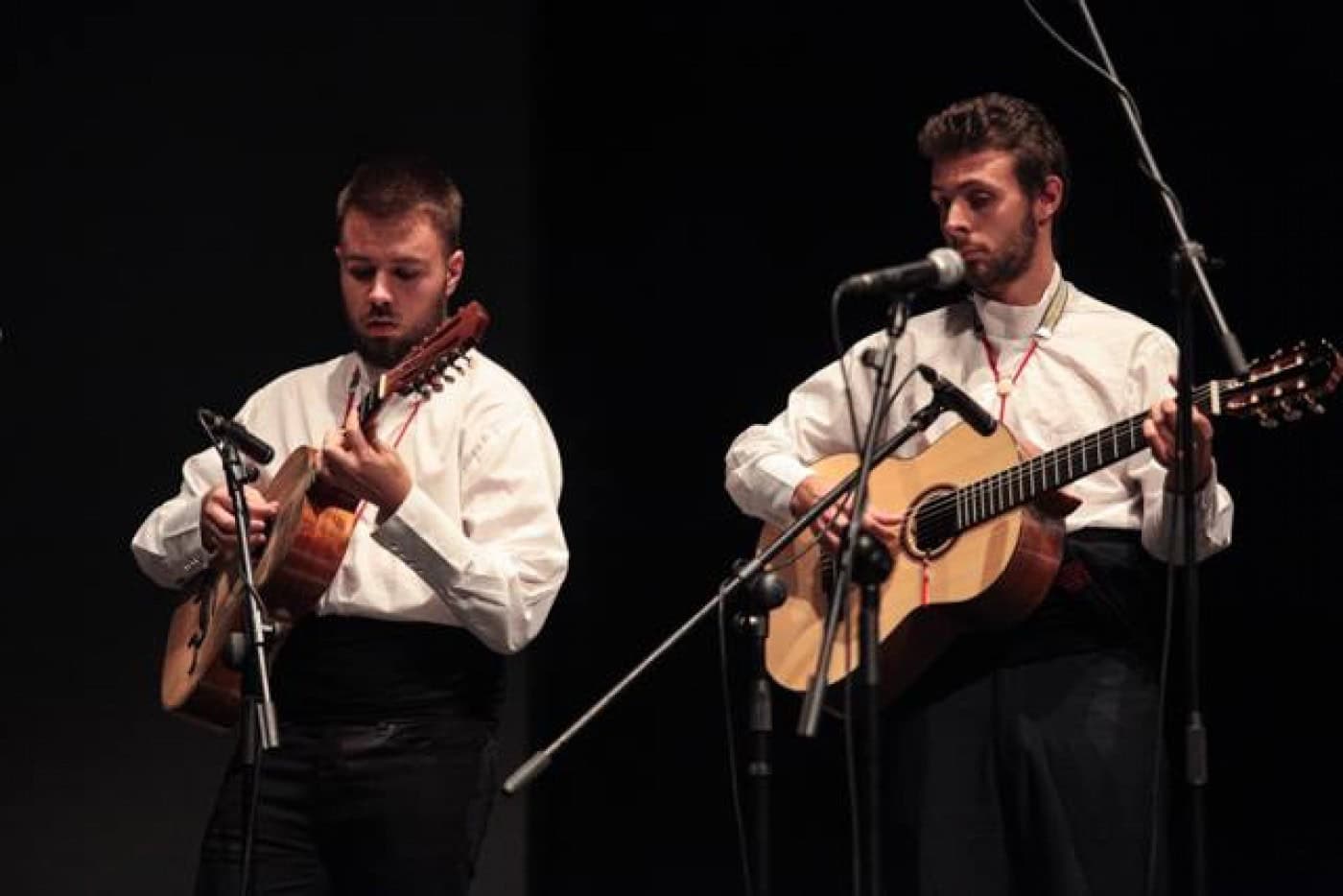 Membros da ARCUM juntam-se em palco para celebrar os 35 anos do GMP