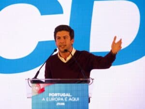 Líder da JP nacional é candidato à presidência do CDS-PP