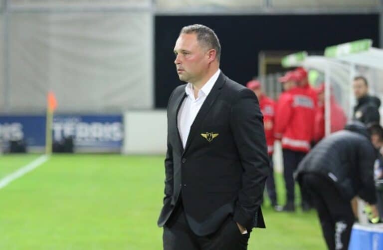 Vítor Campelos já não é treinador do Moreirense