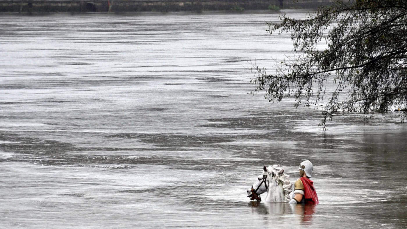 Atenção. Cheias no Rio Lima e comboios condicionados