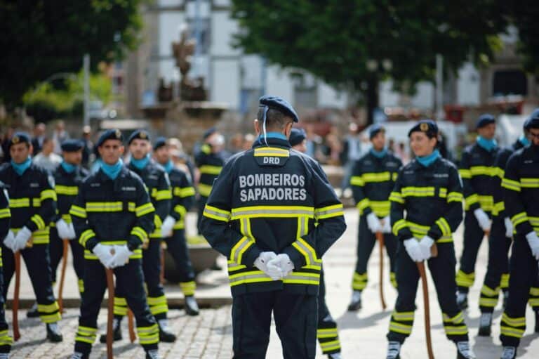 220 anos depois,Sapadores integram primeiras bombeiras