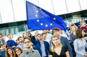 Parlamento Europeu está mais "diversificado e fragmentado"