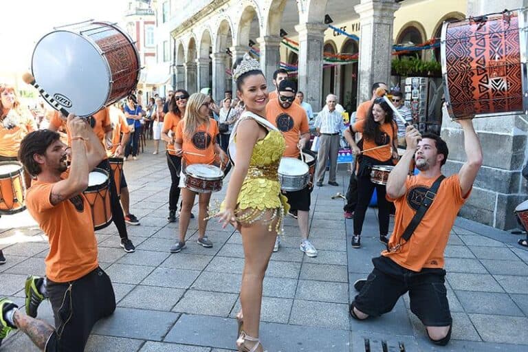 Bomboémia trazem tradições do Brasil e Portugal a Braga