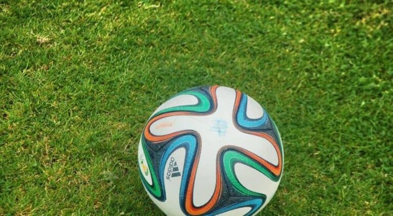 Oficial. Benfica e FC Porto decidem o título no sábado