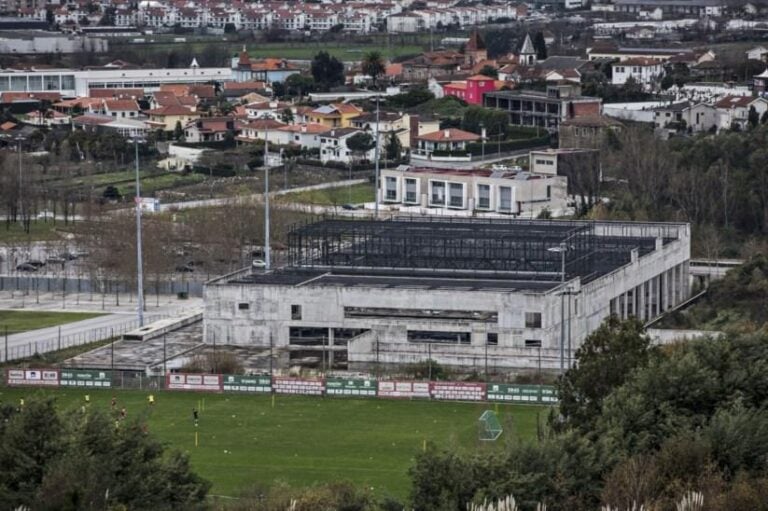 Executivo municipal convocado por Salvador para reunião