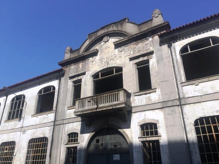 Providência cautelar trava venda da Confiança