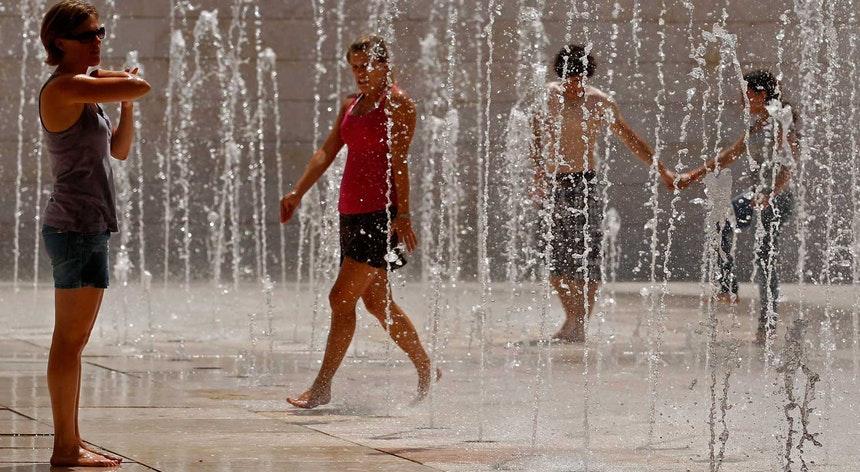 Cuidado com o calor: termómetros voltam a disparar