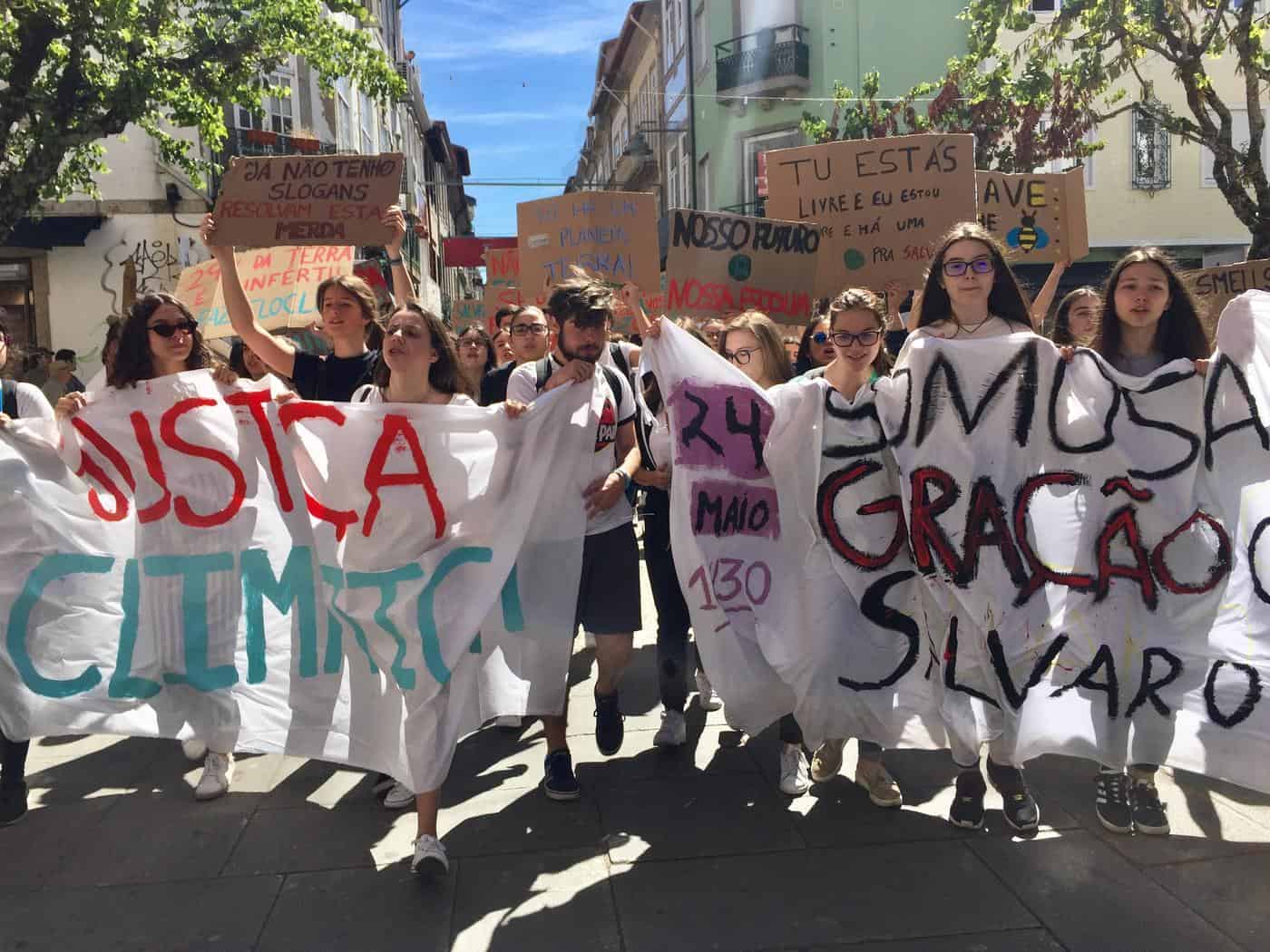 Arruada do dia foi pelo clima, com cartões e "sem" bandeiras