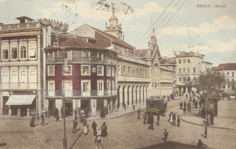 “Entre Monárquicos e Republicanos”. O caso bracarense