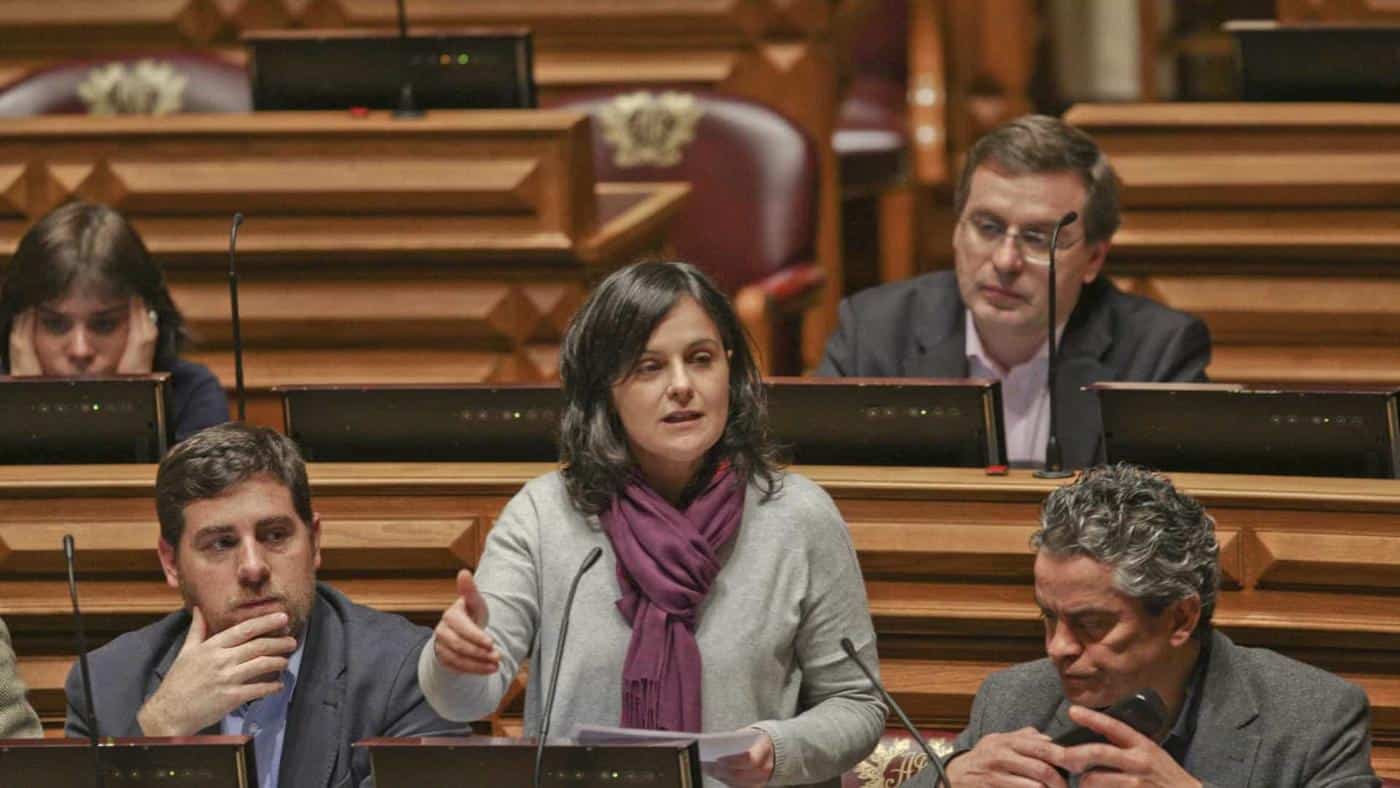 PCP alerta trabalhadores para a necessidade de "avançar"