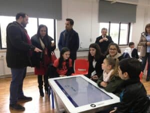 CMG investe em equipamento informático para as escolas