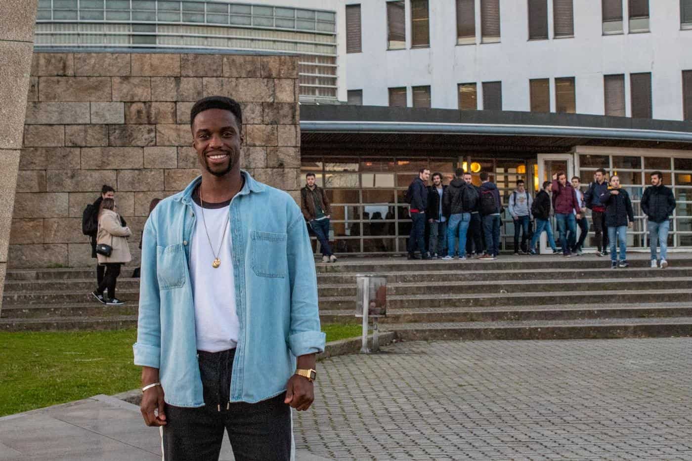 Como ter pele negra afecta a vida de um jovem em Braga?