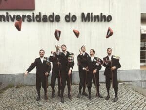 Universitários portugueses com excesso de horas de aulas