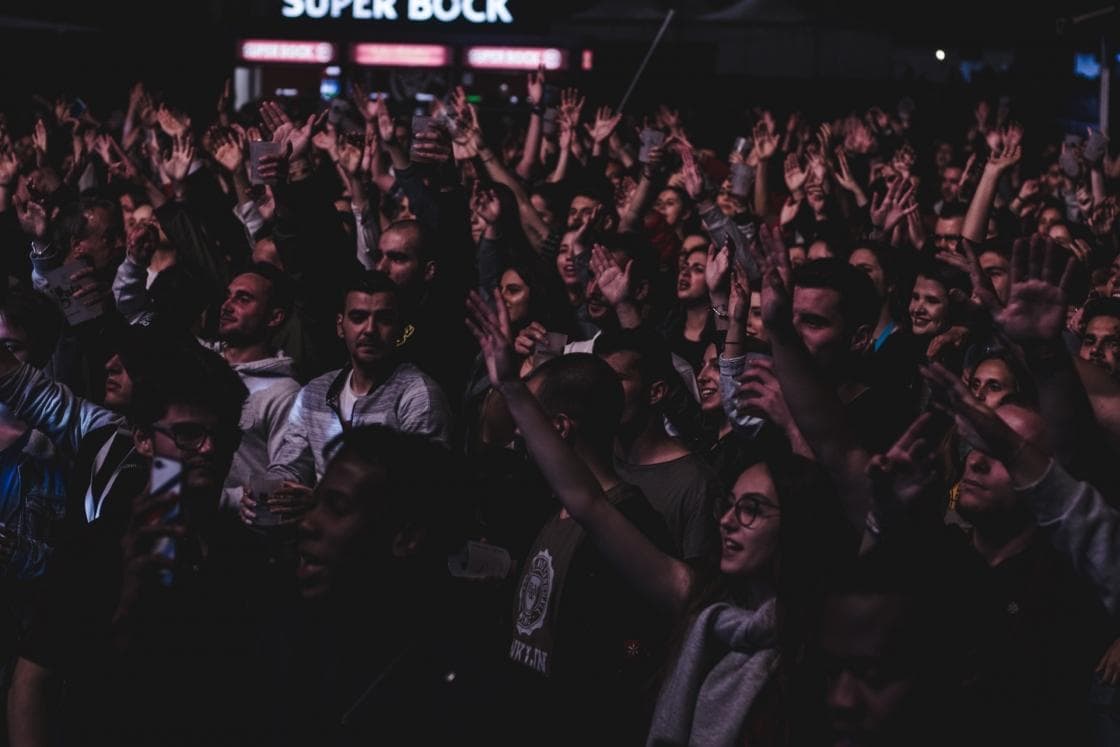 Despedida do Enterro da Gata faz-se ao som de Silva e Blaya