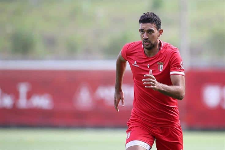 Hassan emprestado ao Olympiacos