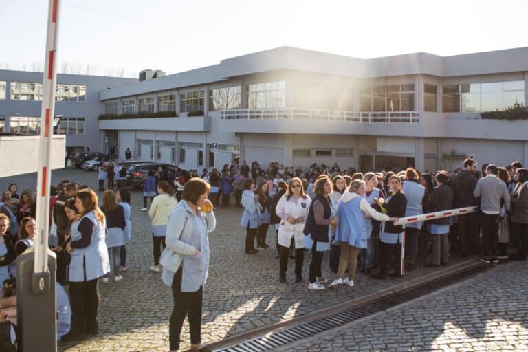 Uma vida feita de Ricon. Na rua, como vão viver 800 pessoas?
