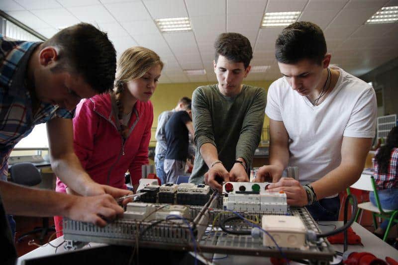 Ensino Profissional perde um terço dos seus alunos