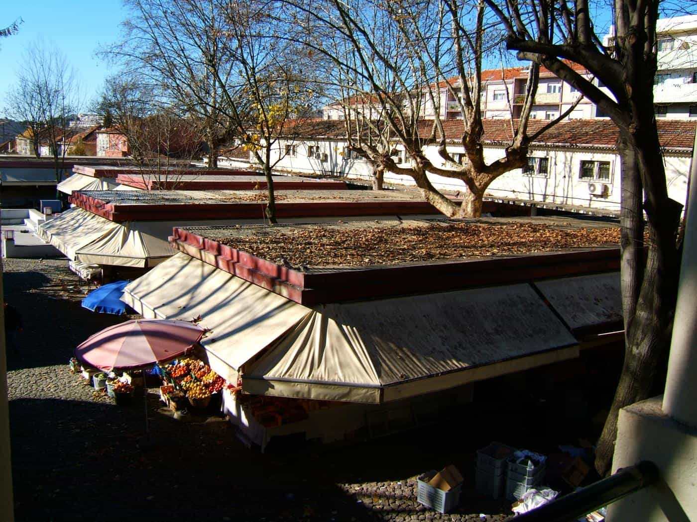 Contextile. Artista "revisita" antigo mercado de Guimarães