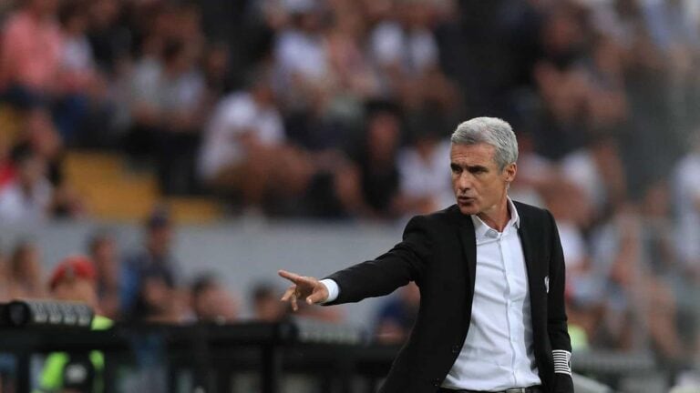 "Não estamos em período de alívio" - Luís Castro