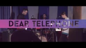 Dear Telephone, punk e uma "cena" que não existe em Barcelos