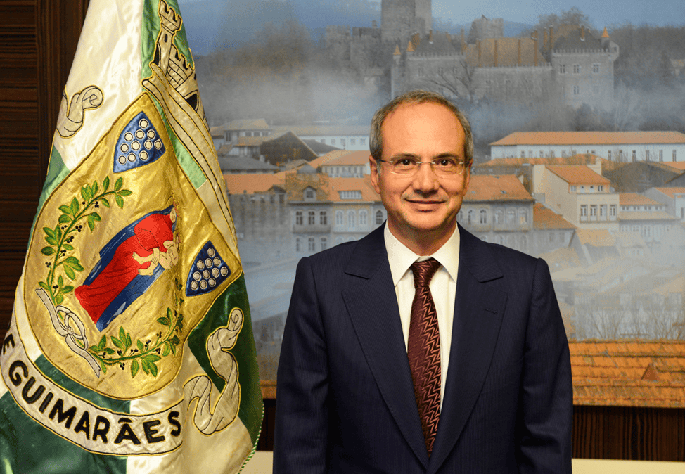 Domingos Bragança deseja "felicidade" aos vimaranenses