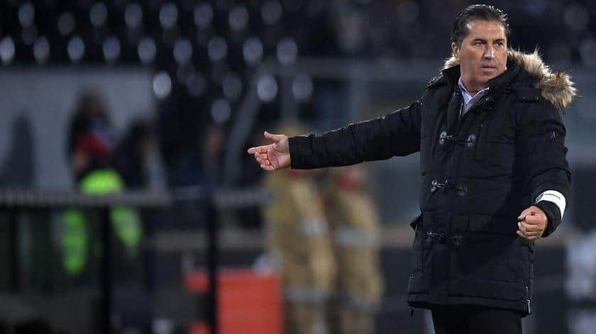 Vitória SC. Jogadores vivem dilema? Peseiro acha possível