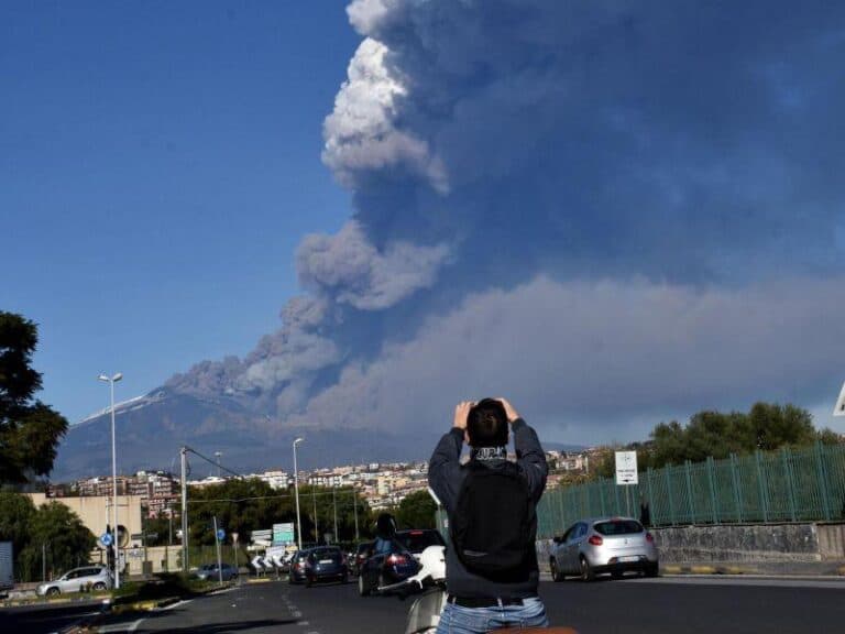 Sismo de 4.8 em Itália faz 30 feridos