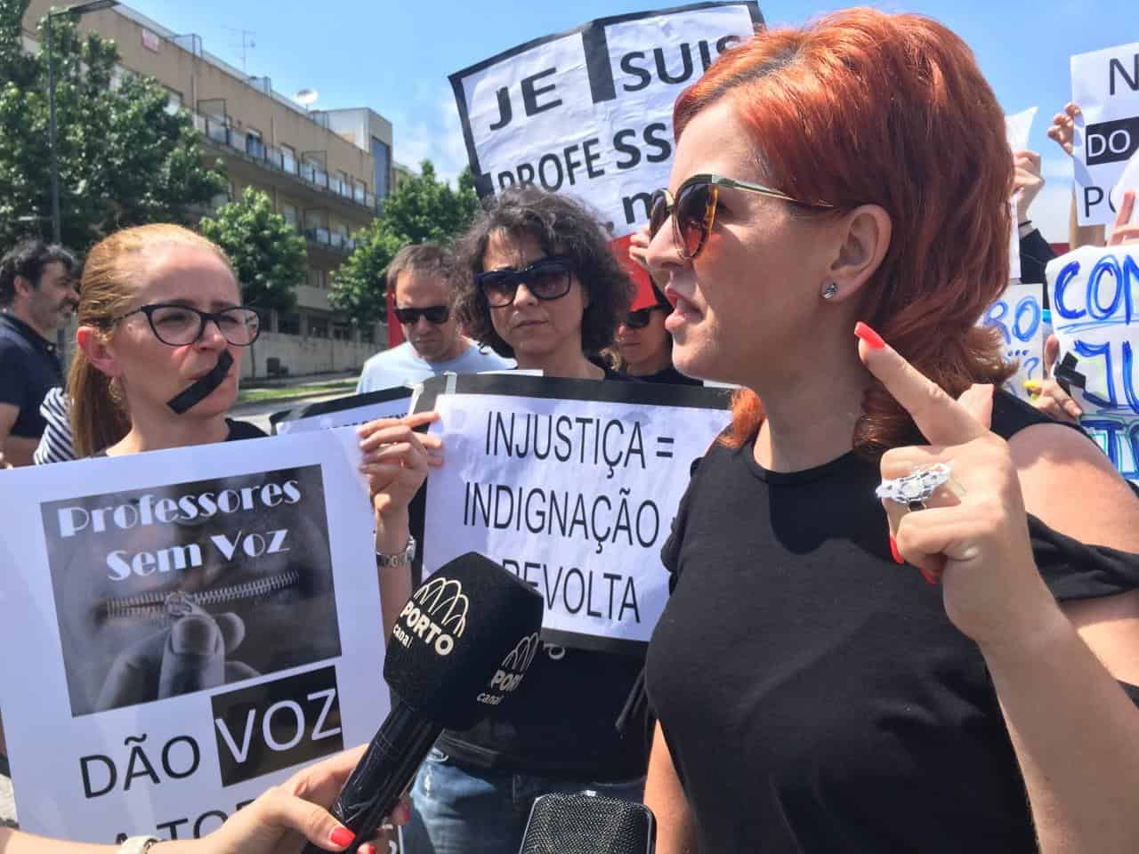 Manifestação. Professores dizem estar "sem voz"